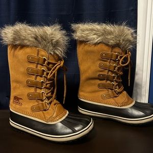 NWOT Sorel Joan of Arctic Boot Sz 9.5